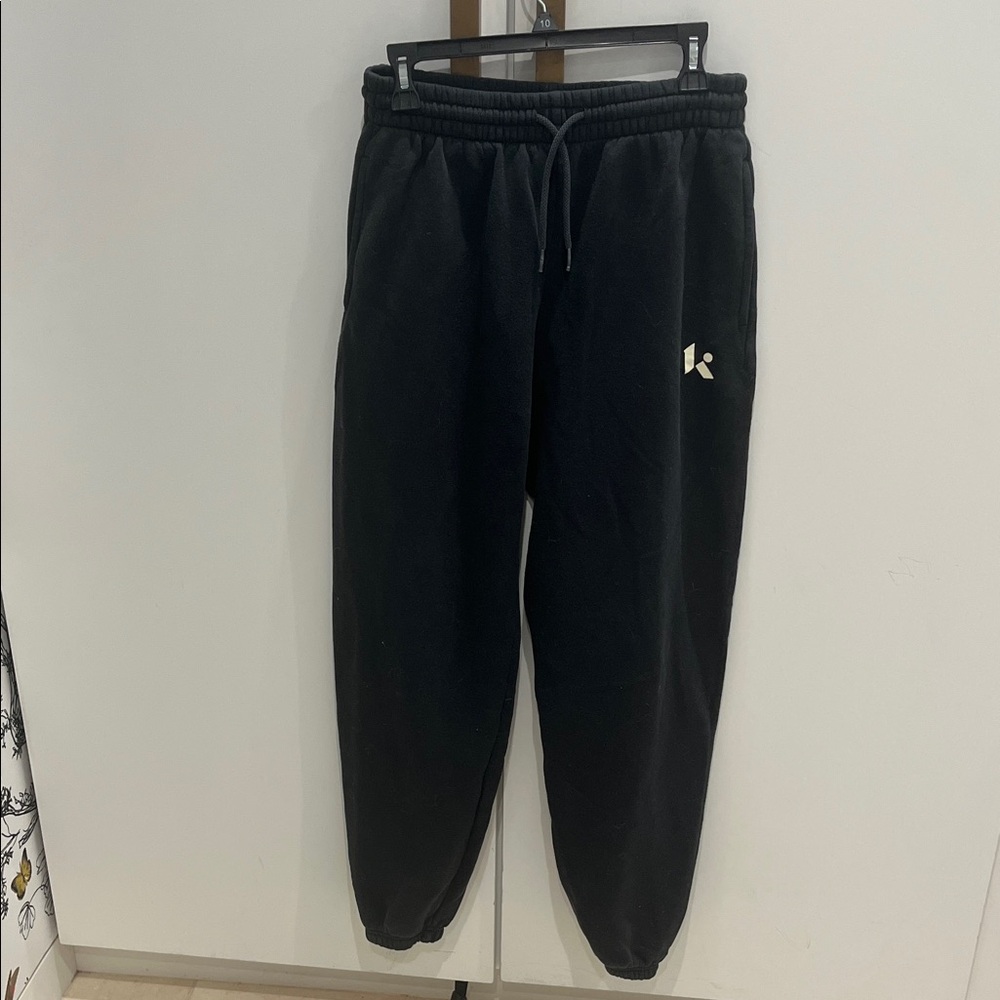 New Balance Men’s Black cuffed sweat Pants
